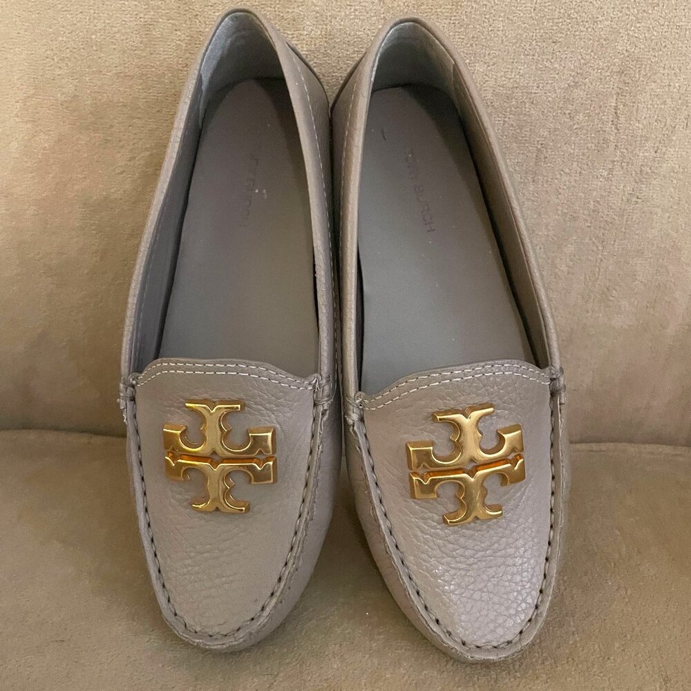 Tory Burch Tan Driving Loafers – Size 5 – Like New
